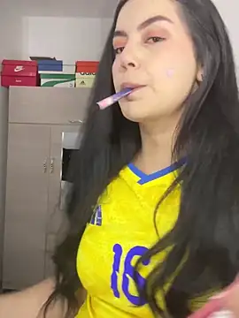 Snapshot of Cami_olarte chatting on 06-27-26, 11:22 Cami olarte online show from 06-27-26, 11:22