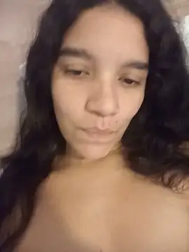Snapshot of Morena__Florr chatting on 05-16-26, 12:26 Morena Florr online show from 05-16-26, 12:26