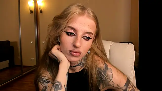 Snapshot of harley_kimm chatting on 06-22-26, 05:37 harley kimm online show from 06-22-26, 05:37