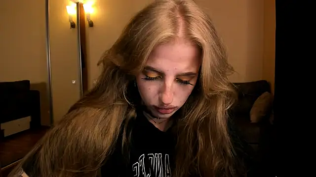 Snapshot of harley_kimm chatting on 07-21-26, 05:31 harley kimm online show from 07-21-26, 05:31