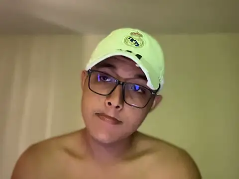 Chriis 18 online show from 03-26-26, 04:05