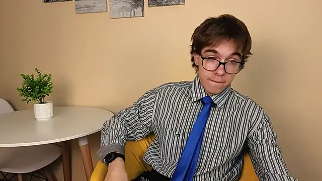 Snapshot of DaveBevy chatting on 07-12-26, 08:53 DaveBevy online show from 07-12-26, 08:53