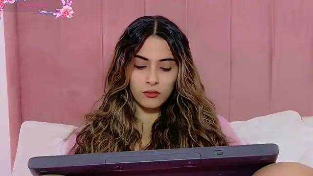 MoollyLove online show from 07-10-26, 12:49