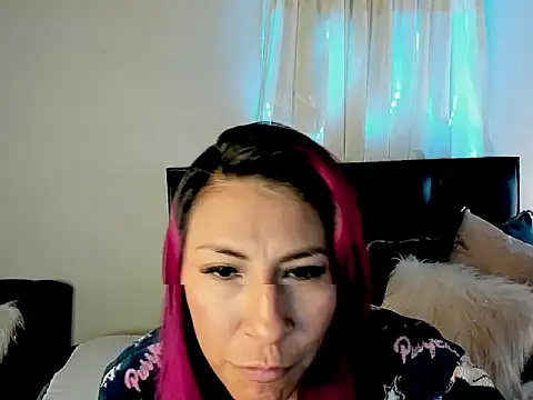 tatianabelli online show from 04-15-26, 07:29