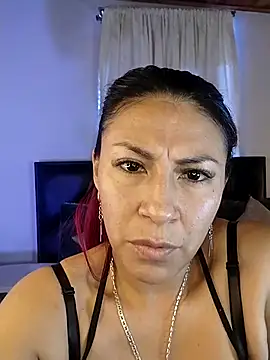 tatianabelli online show from 04-24-26, 05:48