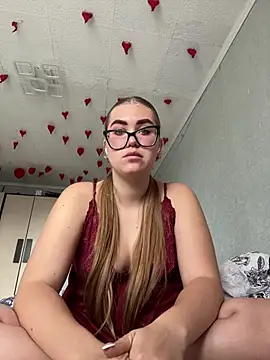Snapshot of MissAuroraX chatting on 05-15-26, 12:47 MissAuroraX online show from 05-15-26, 12:47