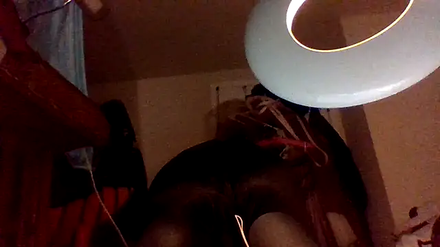 Snapshot of shag369 chatting on 06-10-26, 04:52 shag369 online show from 06-10-26, 04:52