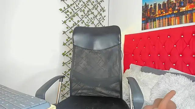 emily  dee online show from 04-21-26, 01:07