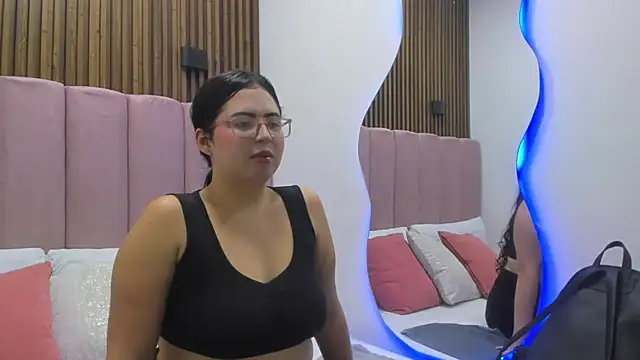 Snapshot of AnahiVeega chatting on 03-30-26, 10:44 AnahiVeega online show from 03-30-26, 10:44