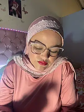 Snapshot of Marian_fadel chatting on 07-09-26, 01:21 Marian fadel online show from 07-09-26, 01:21