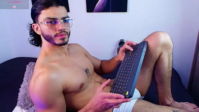 IamAxel03 online show from 07-01-26, 07:47