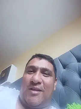 Snapshot of luis20212 chatting on 05-31-26, 06:31 luis20212 online show from 05-31-26, 06:31