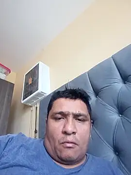 Snapshot of luis20212 chatting on 04-08-26, 04:41 luis20212 online show from 04-08-26, 04:41