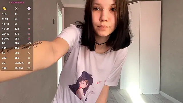 AmeliaMiotii online show from 04-05-26, 10:11