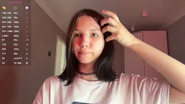 AmeliaMiotii online show from 04-30-26, 11:06
