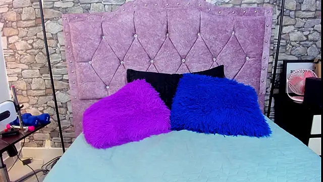 Snapshot of sweet__cherry1 chatting on 04-14-26, 06:35 sweet cherry1 online show from 04-14-26, 06:35