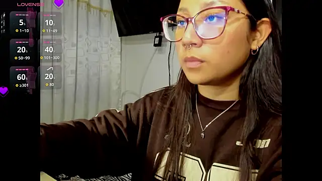 Snapshot of rouse__red chatting on 03-30-26, 10:33 rouse red online show from 03-30-26, 10:33