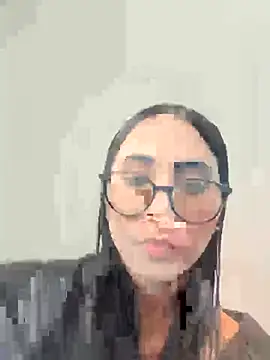 Snapshot of juliacosta chatting on 04-23-26, 01:35 juliacosta online show from 04-23-26, 01:35