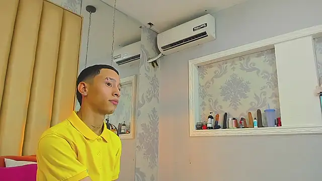 MaicolSmiith  online show from 03-27-26, 09:27