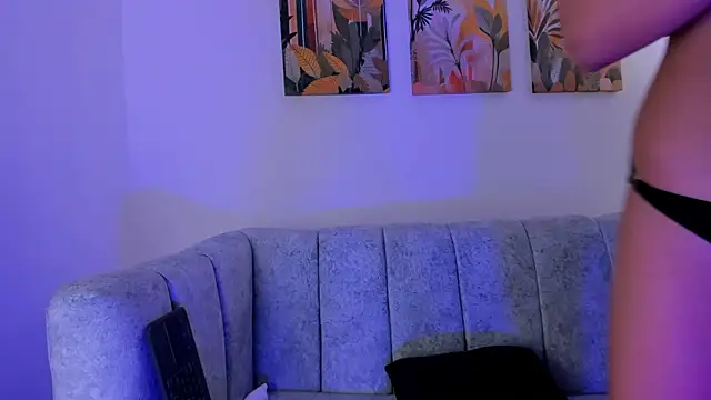 Velvet Noir  online show from 04-22-26, 11:17