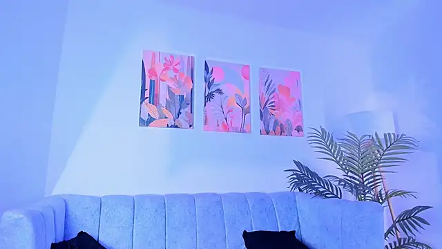 Velvet Noir  online show from 05-28-26, 11:27