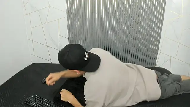 Kitsune 44 online show from 03-28-26, 07:26