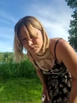 Elisialila online show from 04-18-26, 08:49