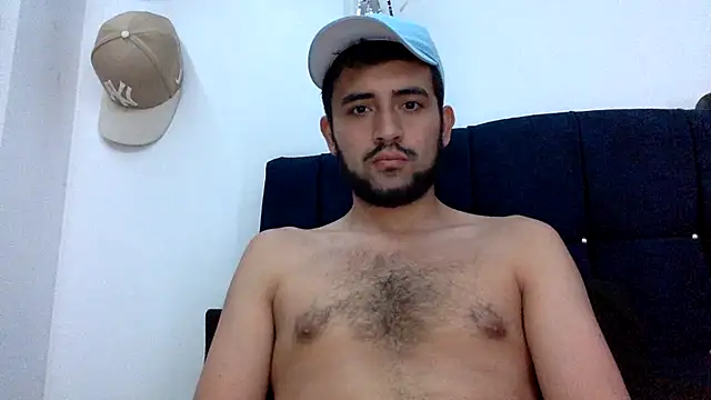 Snapshot of derek_smiith chatting on 06-30-26, 02:00 derek smiith online show from 06-30-26, 02:00