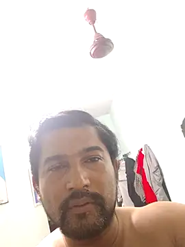 Snapshot of varun2184 chatting on 04-04-26, 06:03 varun2184 online show from 04-04-26, 06:03