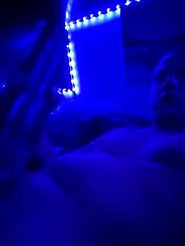 Snapshot of USAPartyBoy420 chatting on 03-31-26, 08:27 USAPartyBoy420 online show from 03-31-26, 08:27