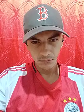 Snapshot of Heartsarm chatting on 06-19-26, 04:40 Heartsarm online show from 06-19-26, 04:40