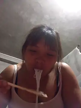 Emm-a- online show from 04-12-26, 05:05