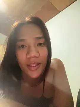 Snapshot of iloveyou_divine22 chatting on 05-05-26, 02:36 iloveyou divine22 online show from 05-05-26, 02:36