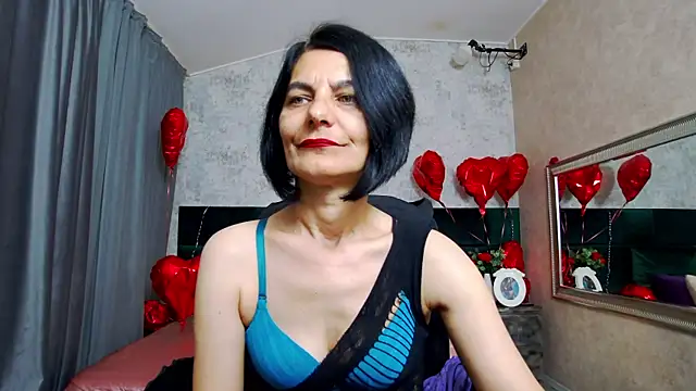 Snapshot of KalystaSwiss chatting on 04-14-26, 04:06 KalystaSwiss online show from 04-14-26, 04:06