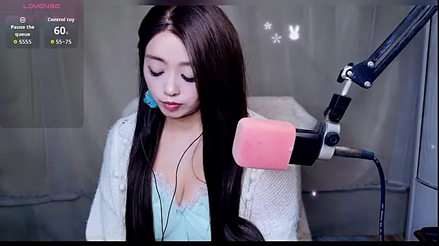 Cuviee online show from 04-07-26, 10:33