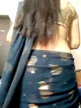 Snapshot of Sexyy_Bhabhi_143 chatting on 06-10-26, 04:46 Sexyy Bhabhi 143 online show from 06-10-26, 04:46