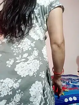 Snapshot of Sexyy_Bhabhi_143 chatting on 07-12-26, 10:27 Sexyy Bhabhi 143 online show from 07-12-26, 10:27