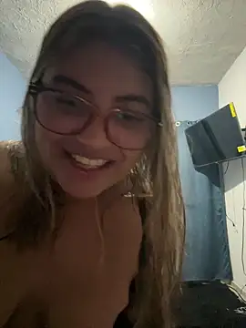 Snapshot of C1N09 chatting on 05-27-26, 05:48 C1N09 online show from 05-27-26, 05:48
