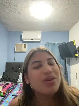 Snapshot of C1N09 chatting on 05-28-26, 05:37 C1N09 online show from 05-28-26, 05:37