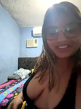 Snapshot of C1N09 chatting on 05-16-26, 05:28 C1N09 online show from 05-16-26, 05:28