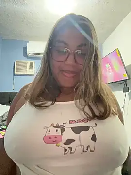 Snapshot of C1N09 chatting on 05-07-26, 06:28 C1N09 online show from 05-07-26, 06:28