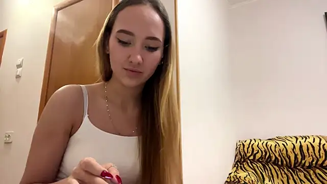 Snapshot of Liesenaniles chatting on 04-10-26, 03:24 Liesenaniles online show from 04-10-26, 03:24