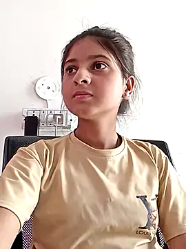 Snapshot of TANU01990 chatting on 03-31-26, 08:38 TANU01990 online show from 03-31-26, 08:38