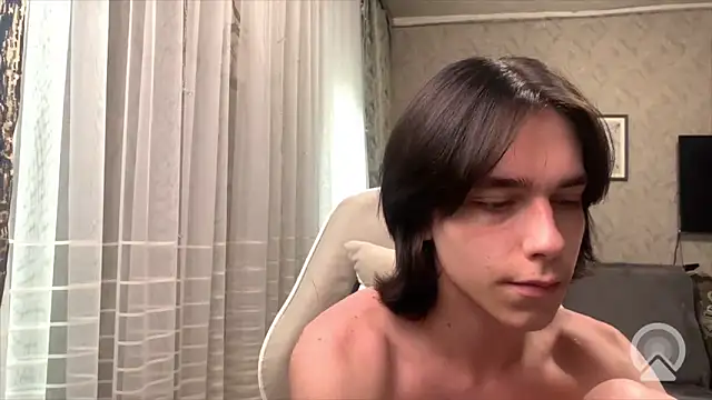 Snapshot of mason_silver chatting on 06-15-26, 11:10 mason silver online show from 06-15-26, 11:10