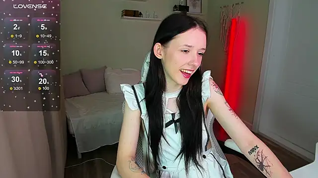 Snapshot of AnnaOddy chatting on 05-10-26, 05:22 AnnaOddy online show from 05-10-26, 05:22
