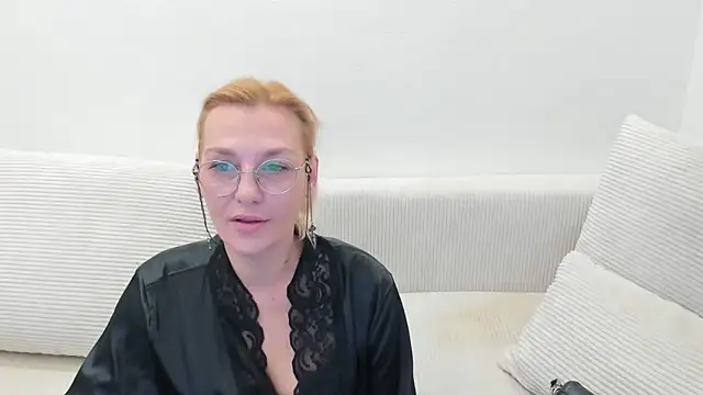 OeigesMik online show from 04-11-26, 09:46