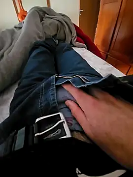 Vale1710 online show from 04-15-26, 01:59