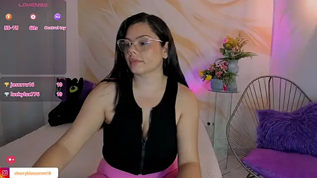 Snapshot of cherryblossomm01 chatting on 07-02-26, 03:23 cherryblossomm01 online show from 07-02-26, 03:23