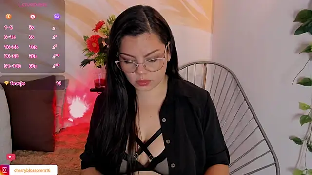 Snapshot of cherryblossomm01 chatting on 06-21-26, 01:11 cherryblossomm01 online show from 06-21-26, 01:11