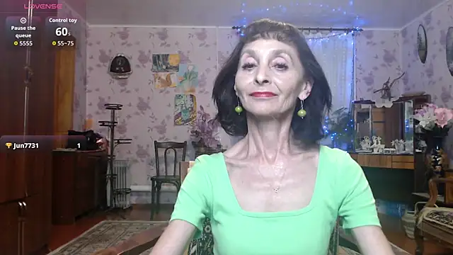 Snapshot of Shooting-Star- chatting on 05-28-26, 07:09 Shooting-Star- online show from 05-28-26, 07:09